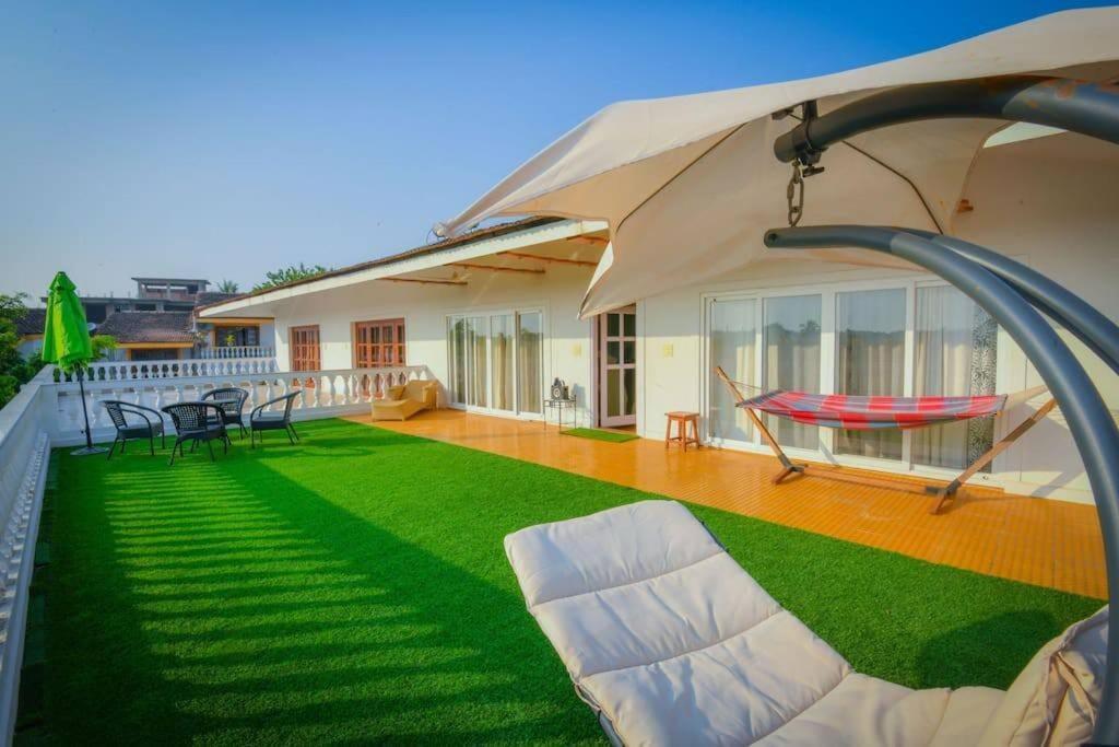 Villa Nazuri W Caretaker Candolim Kültér fotó