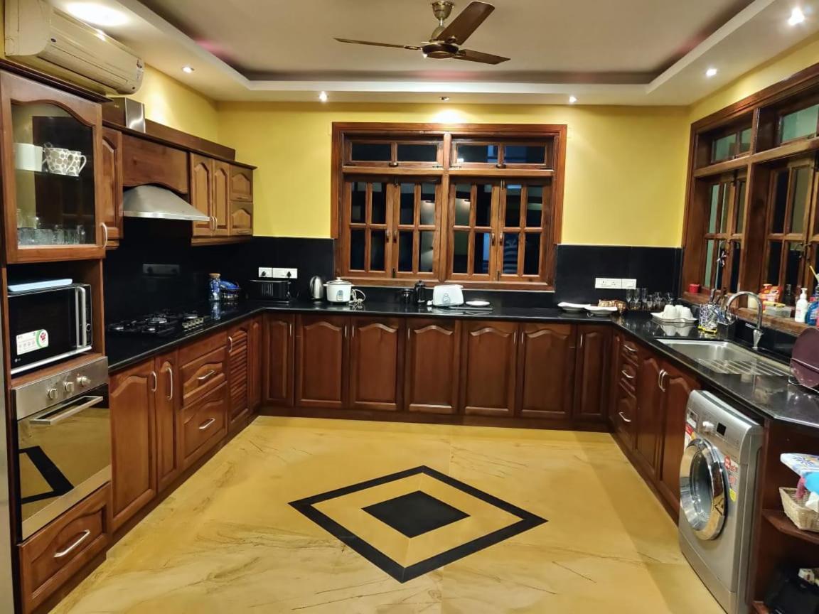 Villa Nazuri W Caretaker Candolim Kültér fotó